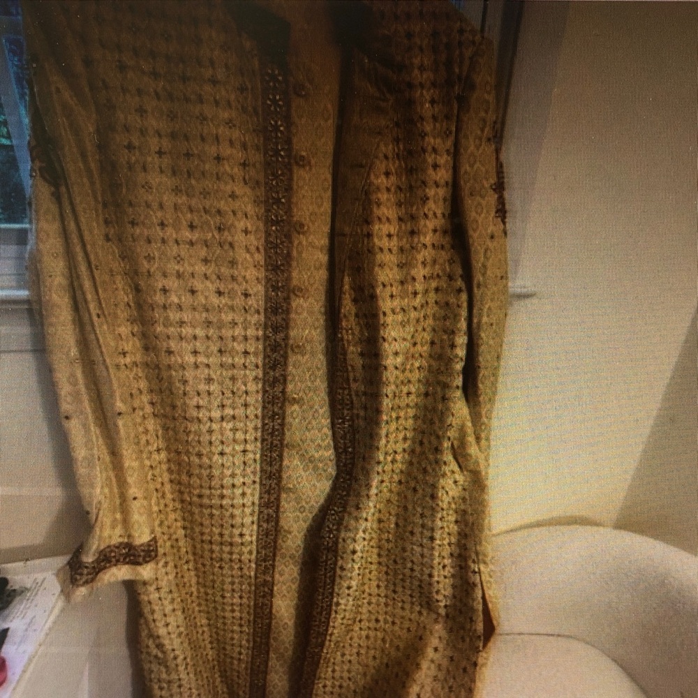Elegant Gold Patterned Kurta